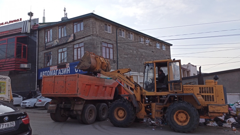 Свыше 3500 тонн мусора вывезли из Кировского района Махачкалы за две недели