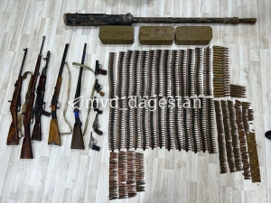 Житель Дагестана добровольно сдал в полицию целый арсенал оружия