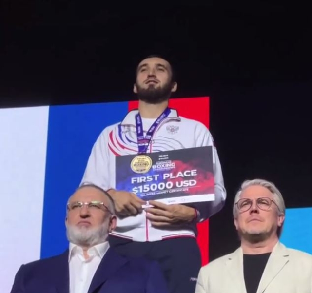 <i>На такой результат и рассчитывали: Глава Дагестана поздравил боксеров-призеров</i>
