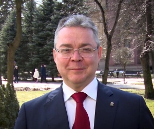 Губернатор Ставрополья поздравил женщин с 8 марта. Видео