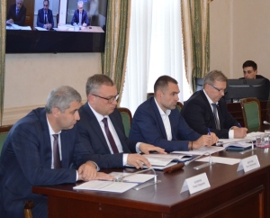 В Карачаево-Черкесии обсудили меры по улучшению платежной дисциплины сферы ЖКХ