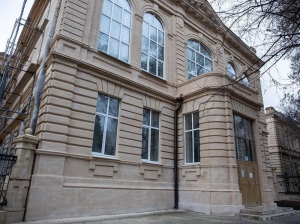 Ремонт старейшей гимназии Ставрополя завершат летом следующего года