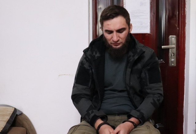 <i>В Чечне убийцу имама на глазах его ребенка поймали в лесу</i>