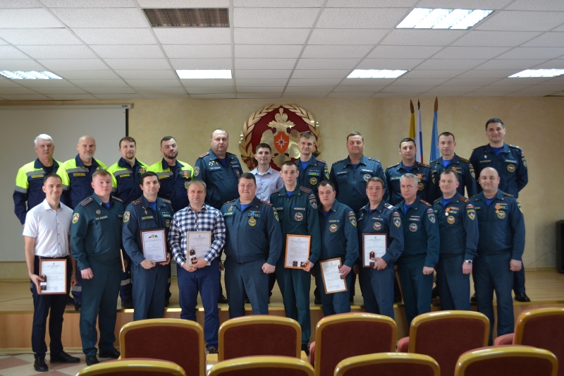 В Ставрополе вручили медали отличившимся спасателям