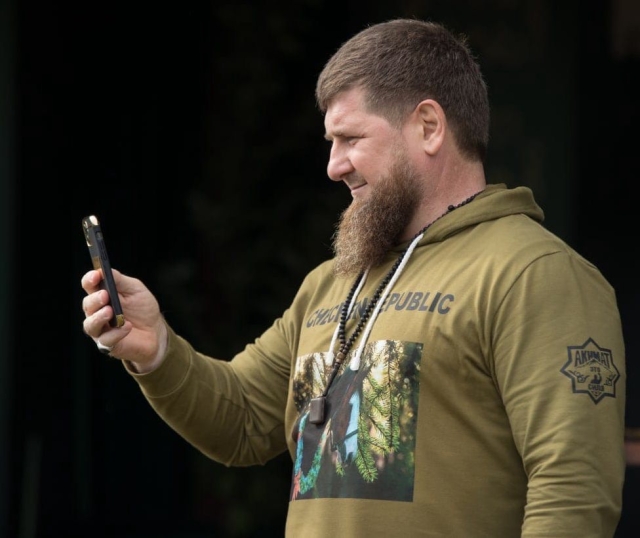 <i>Глава Чечни поблагодарил Президента за высокую оценку бойцов-чеченцев</i>