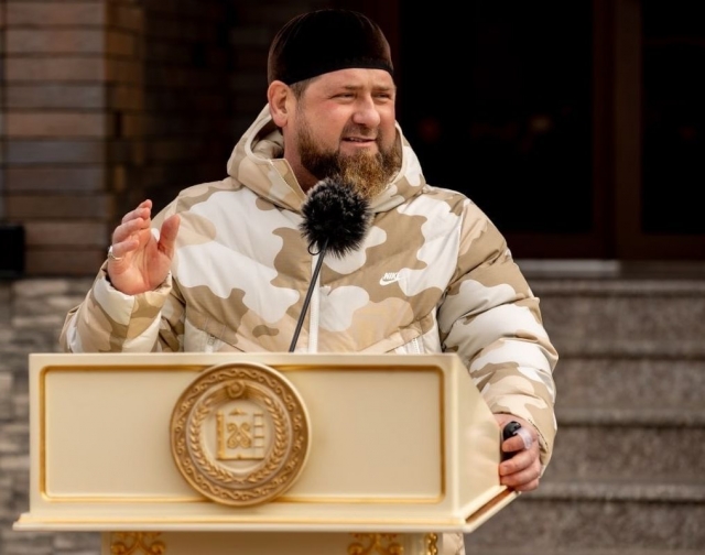<i>Рамзан Кадыров: Чечня дорожит братскими связями с народом Крыма</i>