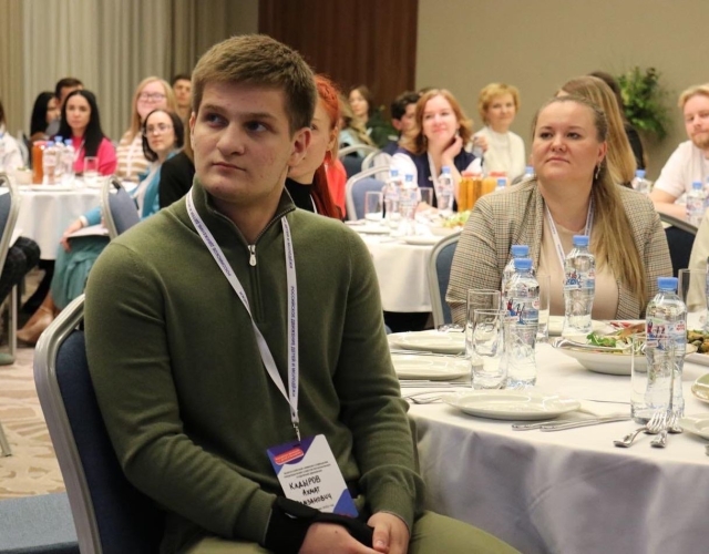 <i>Сын Кадырова представит Чечню в составе делегации на молодёжном съезде</i>