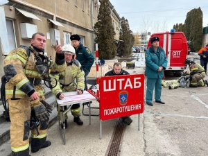 Прокуратура проверит причины и обстоятельства пожара на хладокомбинате в Пятигорске