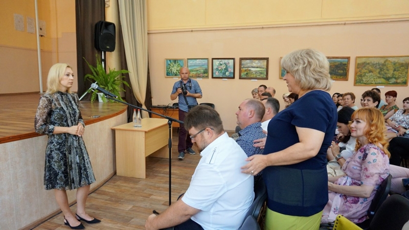 Депутат обсудила с жителями Михайловска наболевшие вопросы 