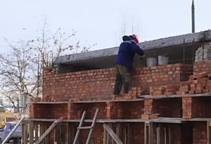 Михаил Миненков поделился видеороликом о ремонте в невинномысской школе