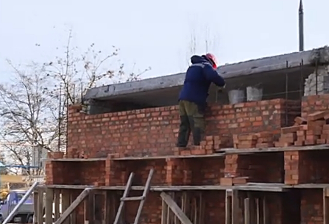 <i>Михаил Миненков поделился видеороликом о ремонте в невинномысской школе</i>