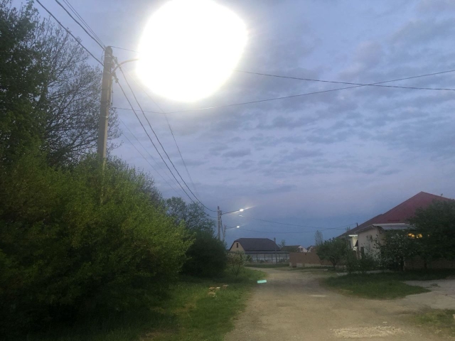 <i>На улице Радужной Ставрополя засияли 33 светодиодных фонаря</i>