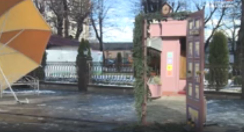 В Нальчике открыли арт-объект «Двери в зиму»