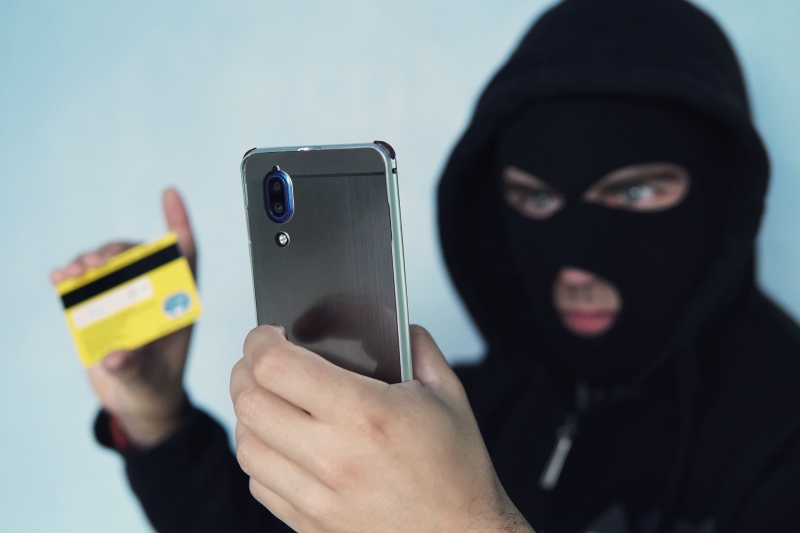 Полицейские Владикавказа "вычислили" телефонного мошенника