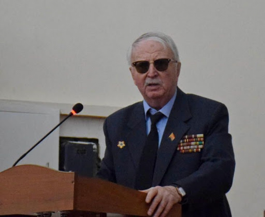 Казаки Георгиевска поздравили с 94-летием казачьего полковника Юрия Николаевича Пшунетова