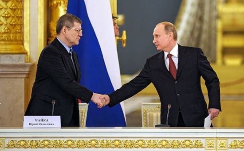 Владимир Путин наградил Юрия Чайку орденом «За заслуги перед Отечеством»