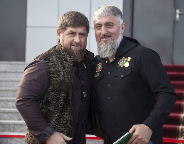 <i>СМИ: Соратник главы Чечни Адам Делимханов ранен в зоне СВО</i>