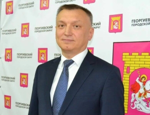 Глава Георгиевска поздравил сотрудников детдома №30 с 90-летием