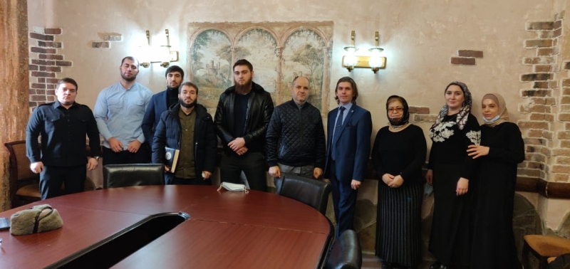 В Чечне завершились курсы повышения квалификации для государственных служащих