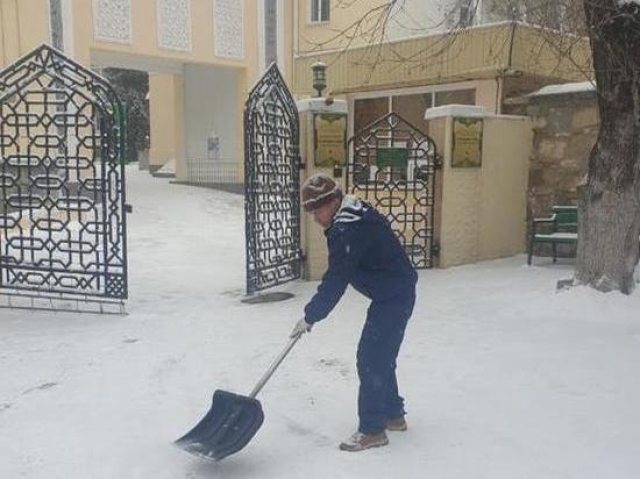 <i>Мэрия Кисловодска накажет собственников зданий за неочищенные от снега дворы</i>