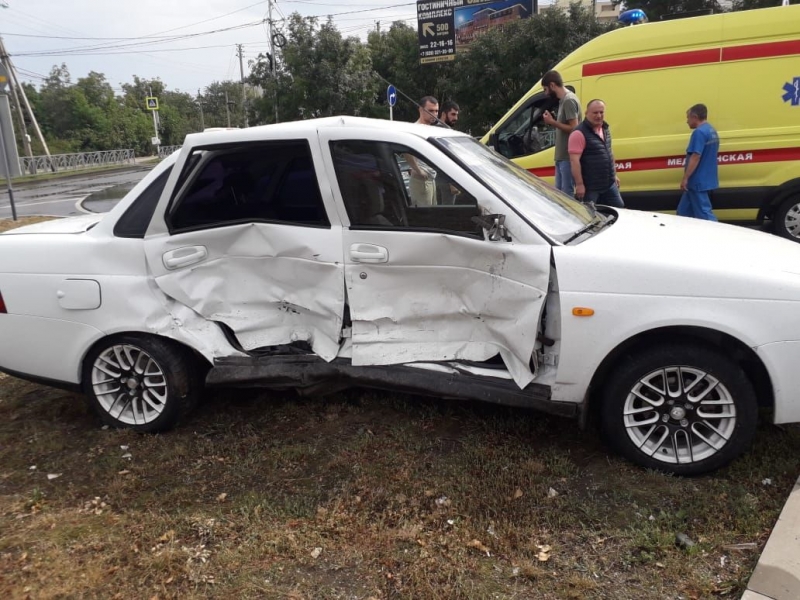 В ДТП на проспекте Кулакова в Ставрополе пострадали двое детей