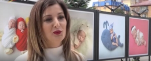 Во Владикавказе открыли уличную выставку новорожденных