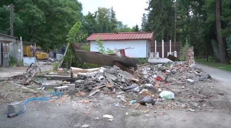 До октября в парк Владикавказа отремонтируют три входные зоны