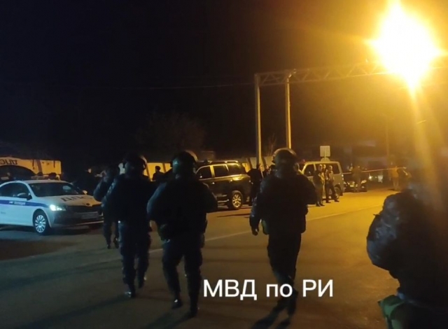 <i>В Ингушетии неизвестные обстреляли из автомата пост полиции</i>