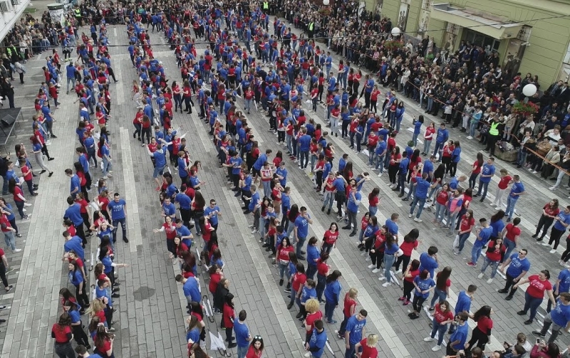 В День России Железноводск массово исполнит гимн и передаст огненный привет с Каскадки