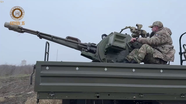 <i>РУС в Чечне подготовил двухмесячные курсы «Экипаж танка Т-72»</i>
