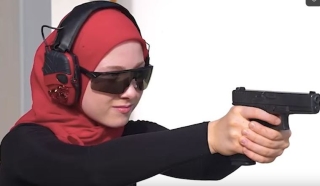 Дочь Кадырова 12-летняя Ашура прошла курс стрельбы из пистолета и карабина