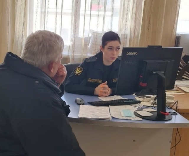 <i>Ставрополец-лихач уплатит накопившиеся штрафы в ГИБДД своей «девяткой»</i>